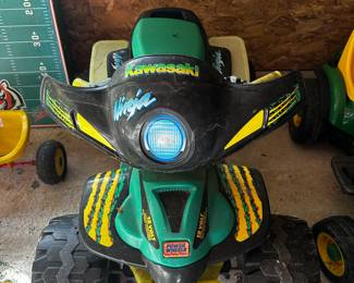 KIDS POWER WHEEL 4 WHEELER