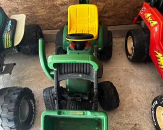 KIDS POWER WHEEL TRACTOR
