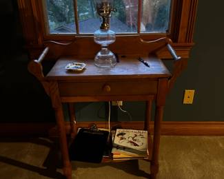 SIDE TABLE ANTIQUE