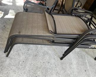 LOUNGE CHAIRS OUTDOOR