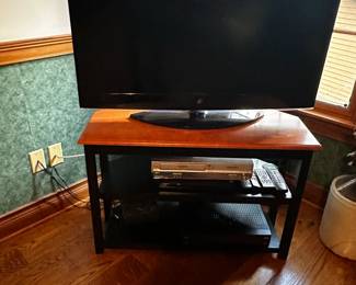 WESTINGHOUSE TV AND STAND