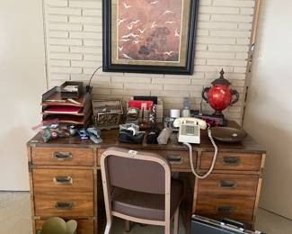 Man’s desk and accessories