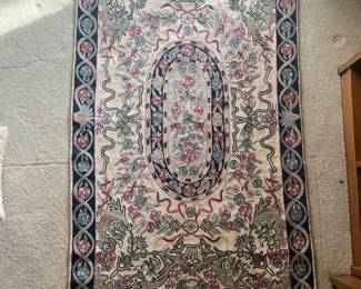 Area rug - 4’ x 2’10”