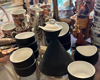 Freeman Lederman tea set