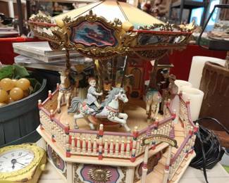 Enesco musical carousel