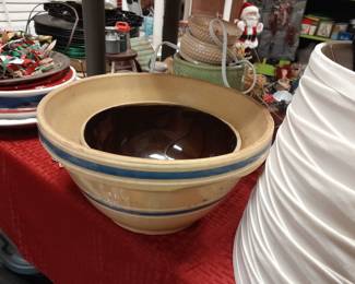 Crockery bowls