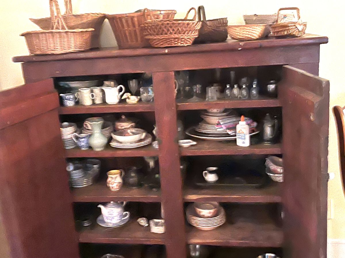 19th Century American Federal  Cabinet