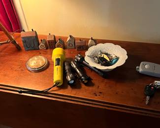 Federal Pembroke drop leaf Table