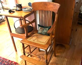 Antique oak highchair
Penn Pine Wood good Patena circa 1800