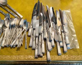 Oneida Community Morning Star Silverplate Flatware Set