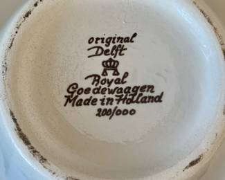 Delft Maryland Tobacco Jar