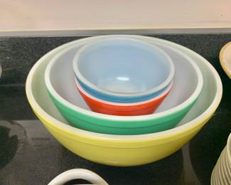 Vintage Pyrex Bowls