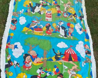 Looney Toons Beadspread, great color and condition