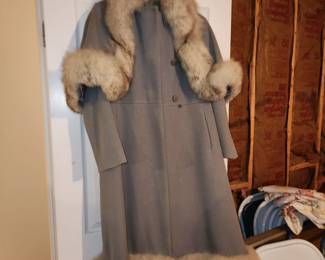 vintage ladies winter coat, front