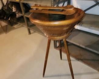 standing salad bowl set