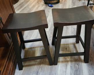 6 of these kitchen counter height stool