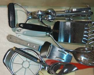 Vintage kitchen items