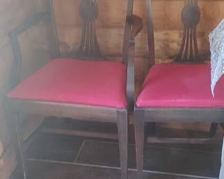 Beautiful set of dining chairs more pictures to post