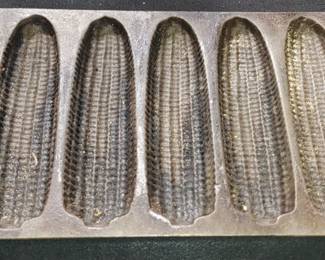 Rare 7 space Vintage cast iron corn pan