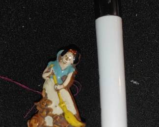 Shipping is possible on all small items