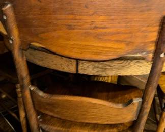 4 beautiful antique oak chairs