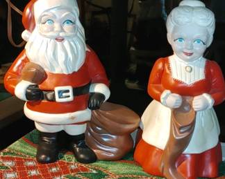 Beautifully painted vintage ceramic Santa and Mrs Claus