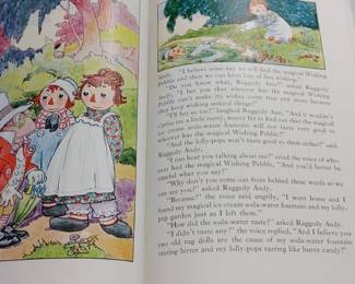 All of the Raggedy handbook are and mint to near Mint Condition