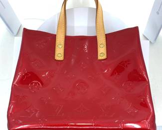 This Louis Vuitton Reade patent leather tote is on sale for $400. Please call or text 703-895-9344 to buy or for questions.