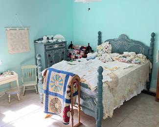 antique full size bed