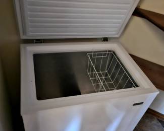 Chest freezer