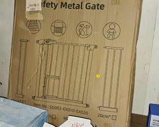 SAFETY METAL GATE