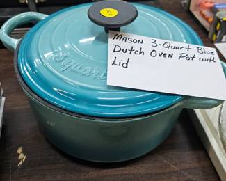 DUTCH OVEN WITH LID