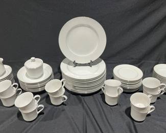 69pc Crown Victoria Lovelace China Dining Set
