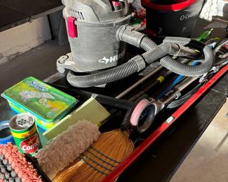 Husky 4 Gallon Shop Vac,