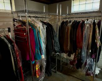 Tons of high end fashion, a lot with tags! 