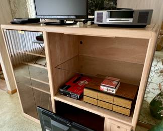 Entertainment center
