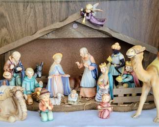 Hummel nativity set