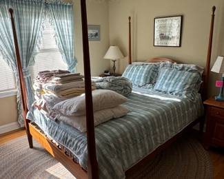 4 post bed