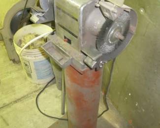 PEDESTAL GRINDER