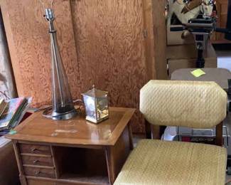vintage chair, table, lamp