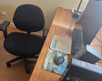 Computer screen/office chair