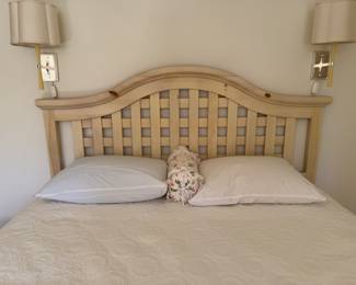 Queen Wood Lattice Headboard & Mattress.