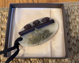 Scented Botanical Wax Sachet in Forest. Photo 1 of 2.