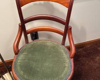 Nice vintage mahogany carved side chair! Green velvet seat! 
