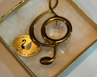 MUSIC NOTE SYMBOL CLEAR AUSTRIAN CRYSTAL 24K plated GOLD WINDOW LIGHT CATCHER