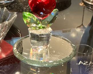 A sweet miniature Swarovski Crystal Heart Plant!