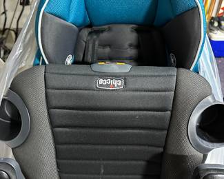 This is a BRAND NEW CHICCO Childs Car Seat! The bottom can detach to become a booster seat as the child grows! MINT! 