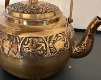 SUPERB MCM Vintage 1960's Zodiac Horoscope Embossed Brass Tea Pot! 