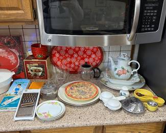 The kitchen is filled with excellent everyday items and some very cool vintage MCM items! 