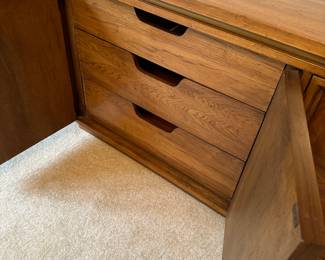 This is a STUNNING near perfect MCM Buffet! Has cupboards on the right and drawers on left! A simply beautiful piece. This outstanding piece of furniture was designed and manufactured by Bernhardt Flair!
